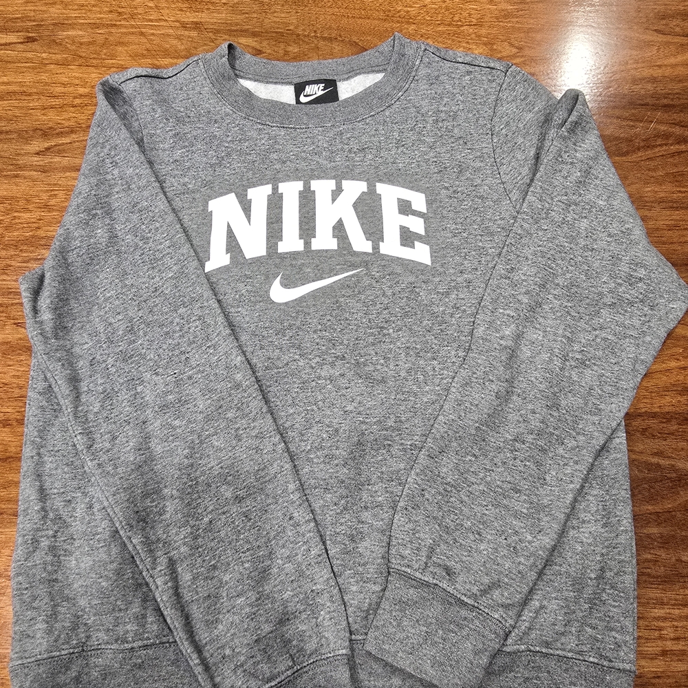 Nike Gray Fleece Crew Neck Sweatshirt S Logo Ribbed Cuffs Hem Long Sleeve
